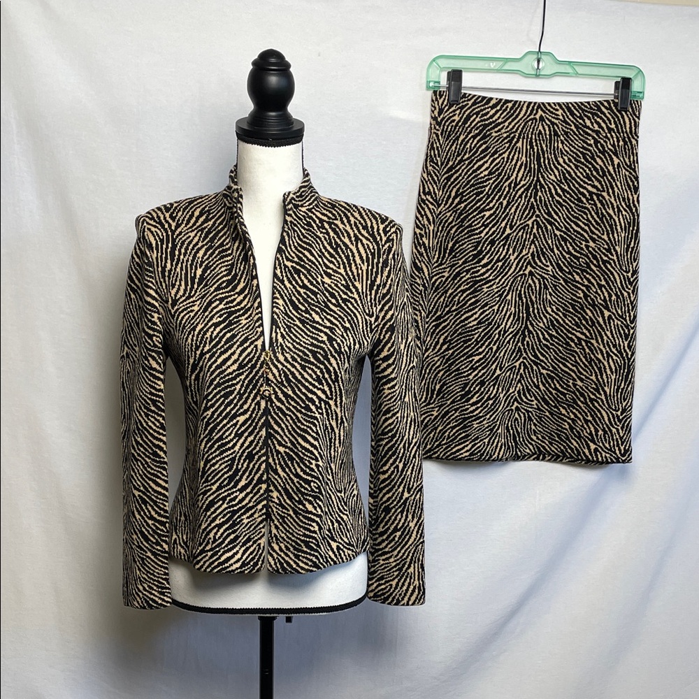 ST. JOHN 2 pc suit Zebra Print Skirt jacket - Picture 5 of 17